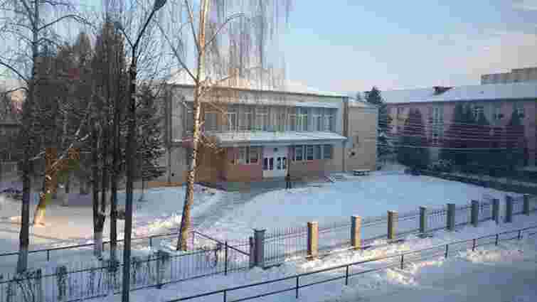 На Буковині закрили 12 шкіл через ріст захворюваності на ГРВІ серед учнів
