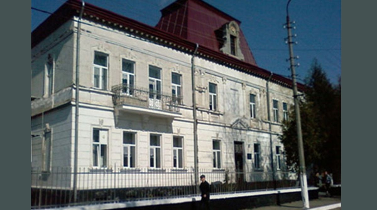 Директора училища з Львівщини покарав суд за преміювання дружини