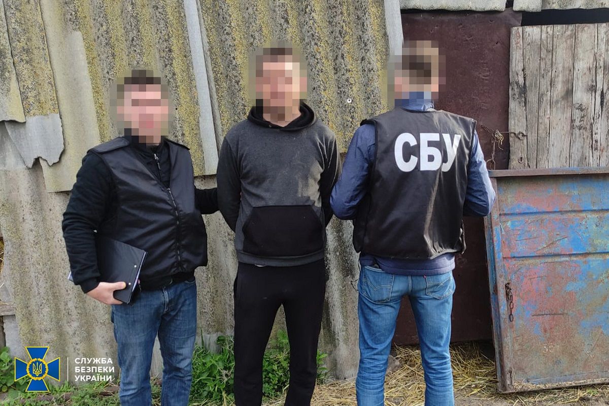 СБУ викрила колаборанта, який на Миколаївщині затримував українців на російських блокпостах