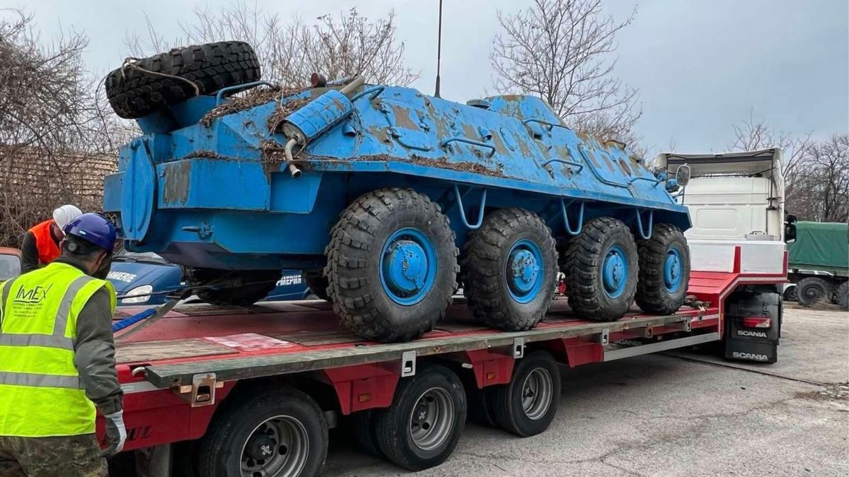 Болгарія почала передавати Україні 100 бронетранспортерів