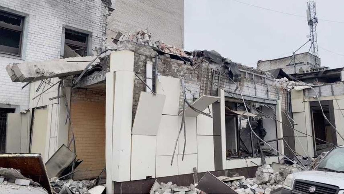 У зруйнованій обстрілом пекарні в Лисичанську пекли хліб для російських військових