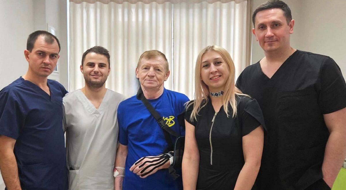 Лікарі врятували від ампутації 64-річному львів’янину травмовану болгаркою руку