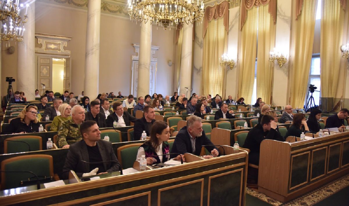 Львівська облрада перебрала на себе майно та керівництво 18 закладами профтехосвіти