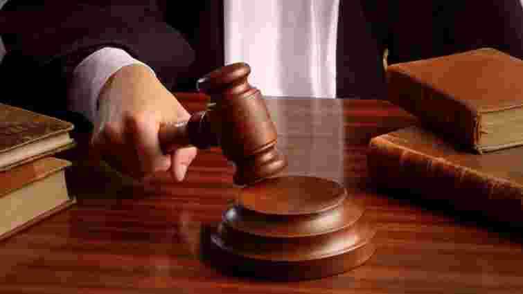 Суд оштрафував депутатку із Прикарпаття за побиття односельчанки