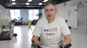 «Мене били саперною лопаткою по голові»