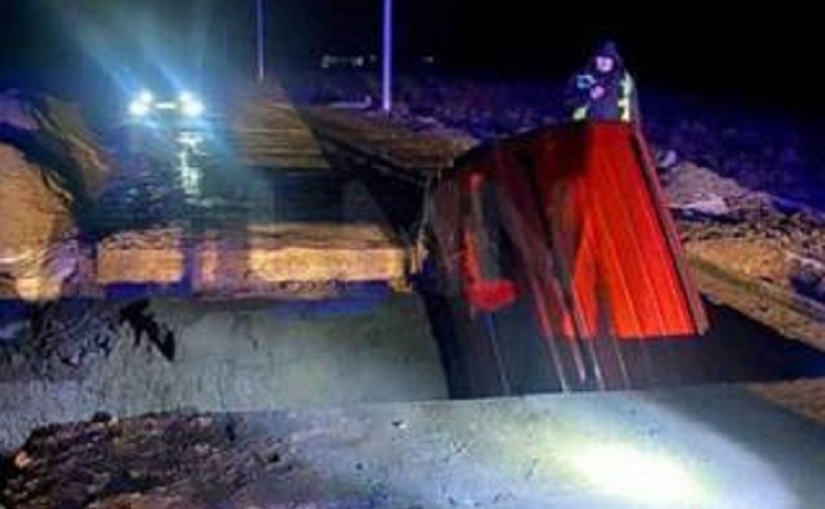 У Турківській громаді обвалився міст разом з автомобілем
