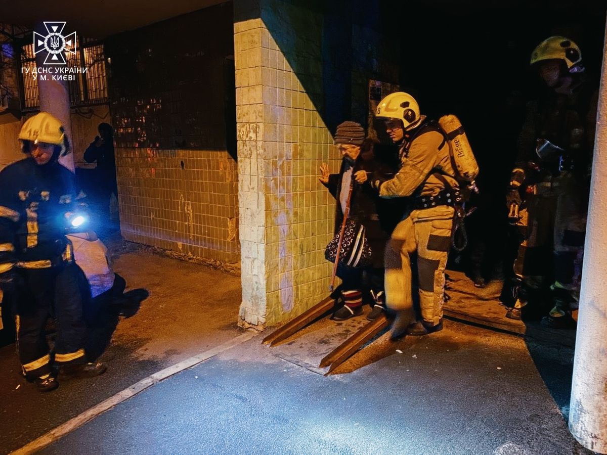 Внаслідок вибуху невідомого предмета у Києві загинув підліток