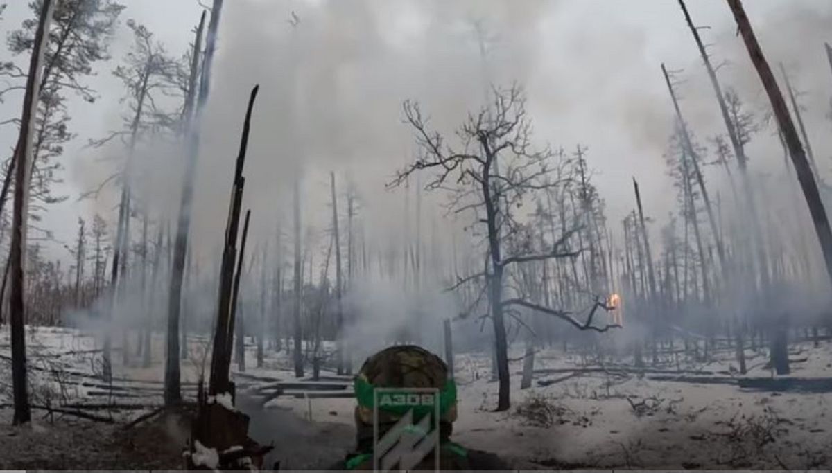 Бійці «Азову» показали зачистку позицій росіян в лісах Кремінної