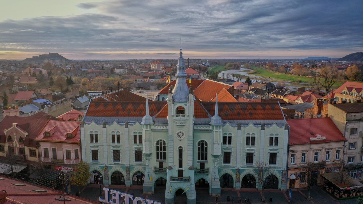 У Мукачеві виділили 100 млн грн на оборону та підтримку військовослужбовців