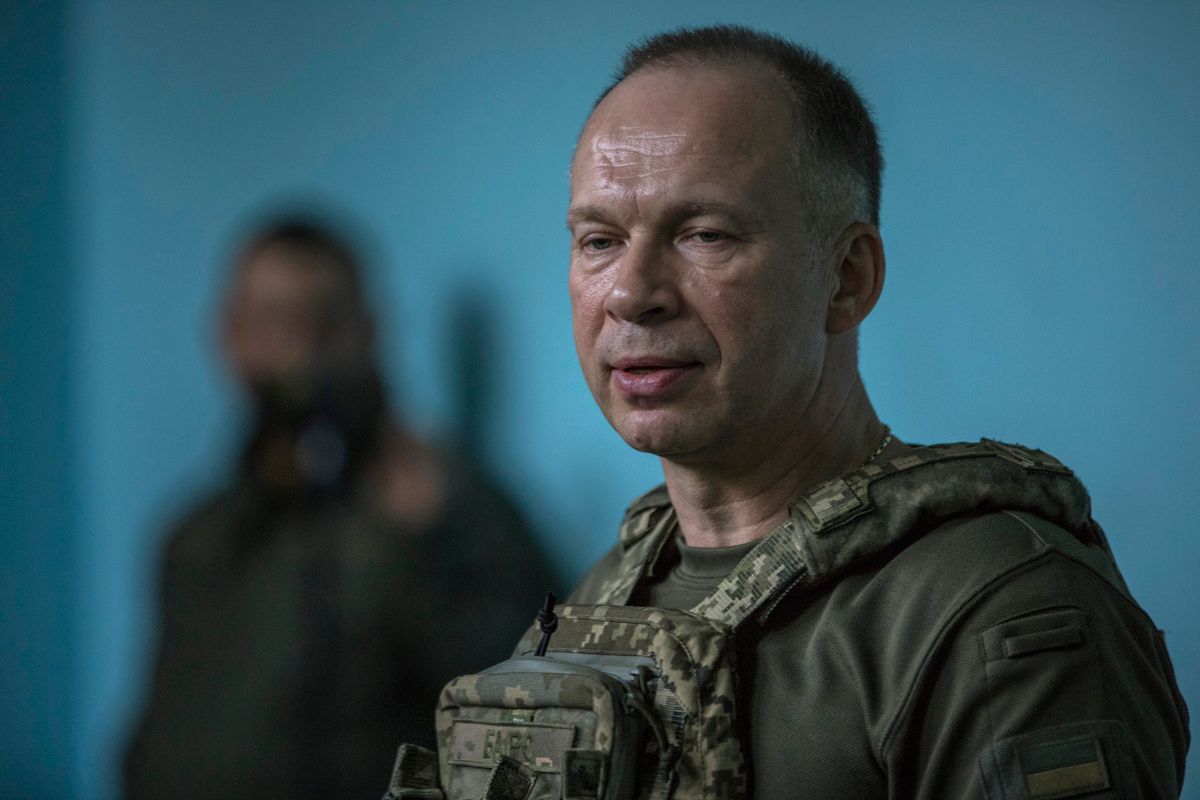 Володимир Зеленський окреслив завдання для новопризначеного головнокомандувача Сирського 
