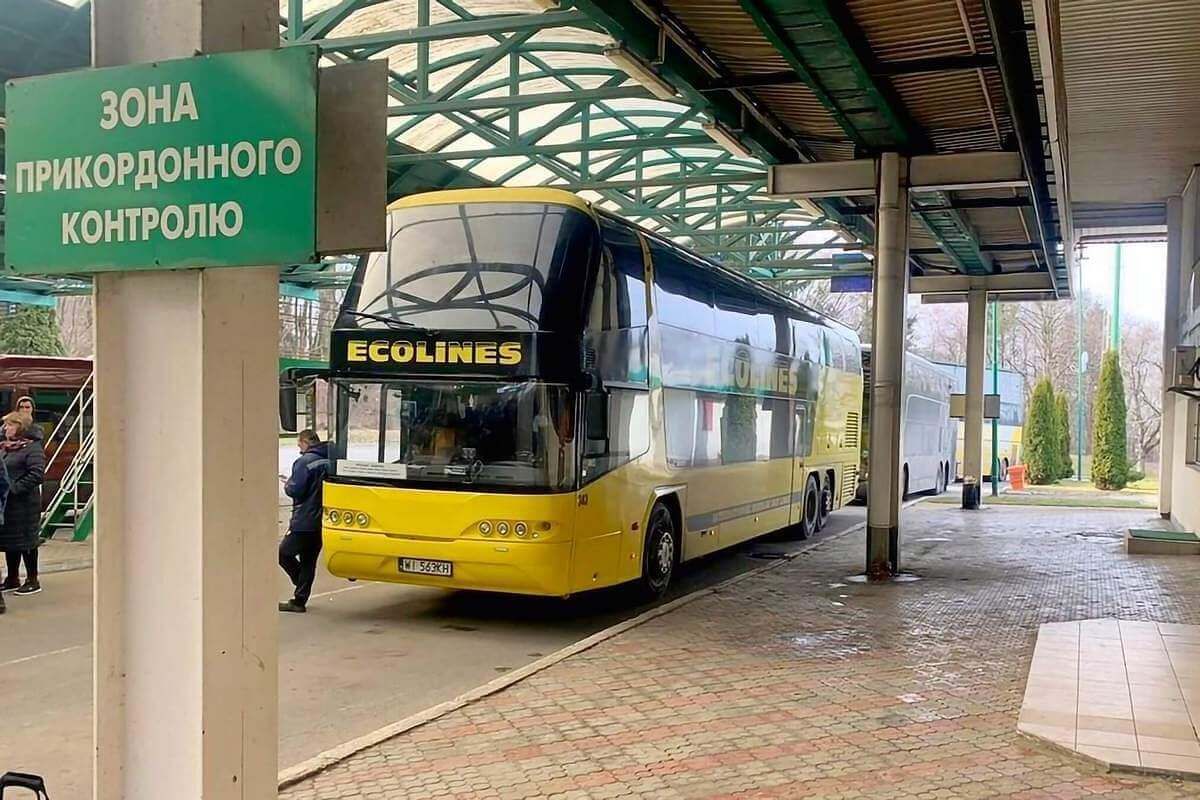«єЧерга» для пасажирських автобусів запрацює ще на 3 пунктах пропуску Закарпаття