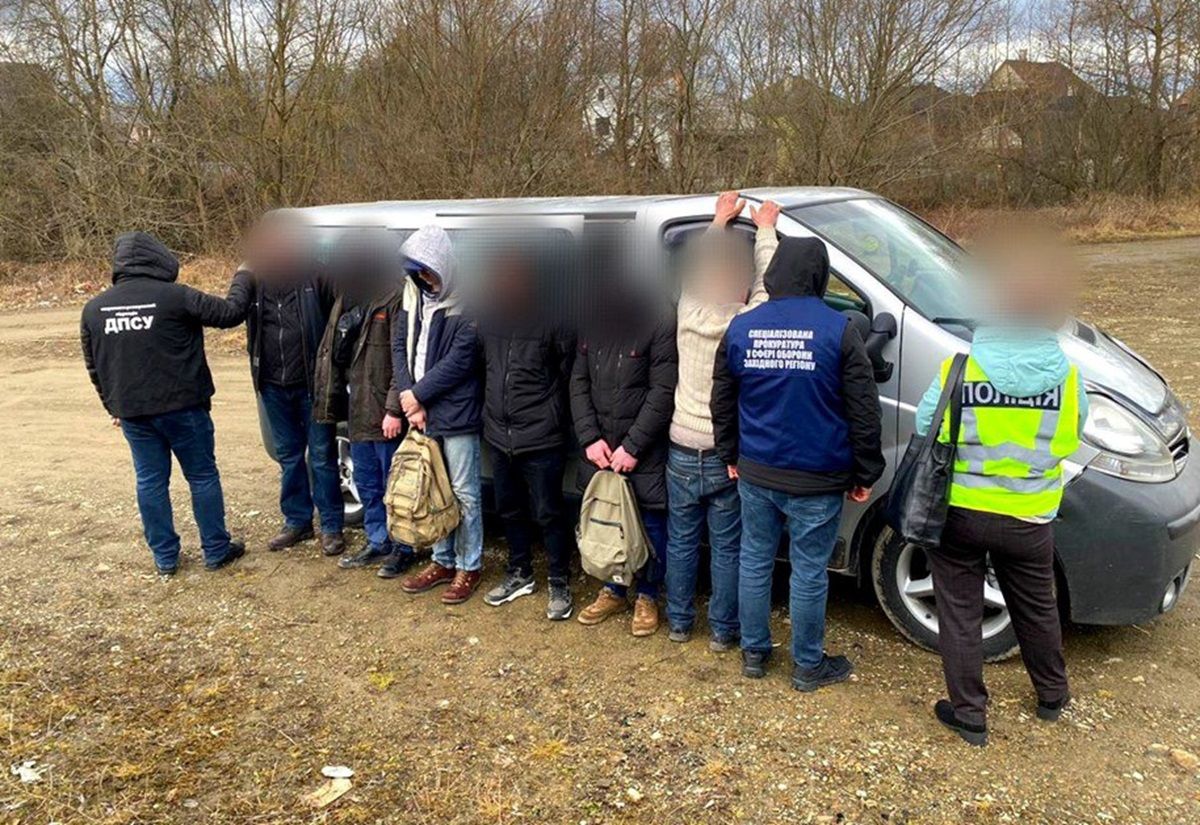 Тернопільчанин за гроші переправляв ухилянтів через буковинський кордон в Румунію