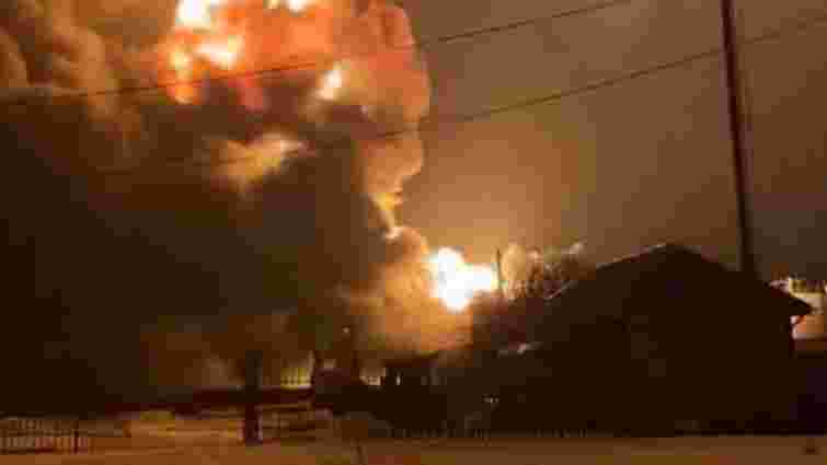 У російському Курську внаслідок атаки безпілотника виникла пожежа на нафтобазі