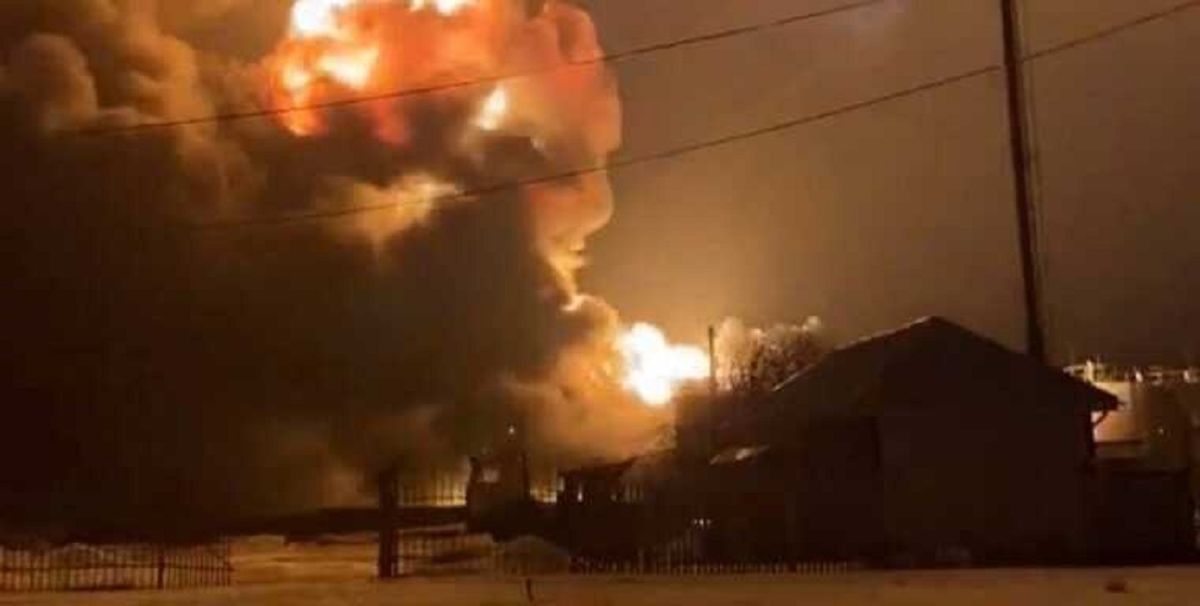 У російському Курську внаслідок атаки безпілотника виникла пожежа на нафтобазі