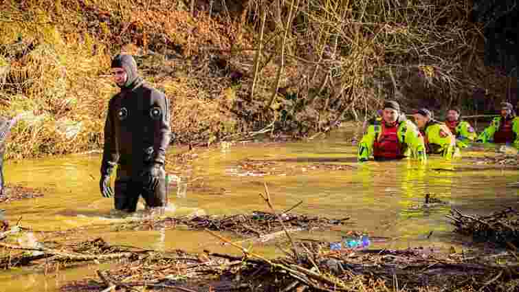 На Буковині знайшли тіло дівчинки, яка три дні тому впала з моста в річку