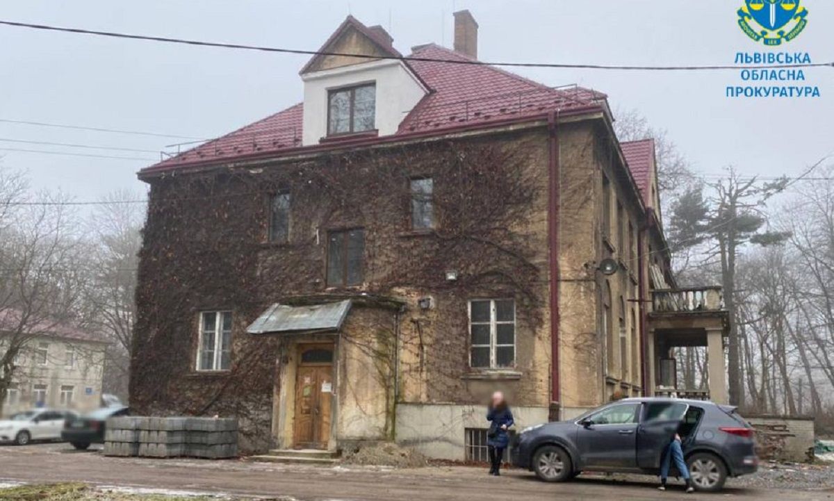 Депутата міськради з Львівщини звинуватили в розкраданні 800 тис. грн на ремонті лікарні
