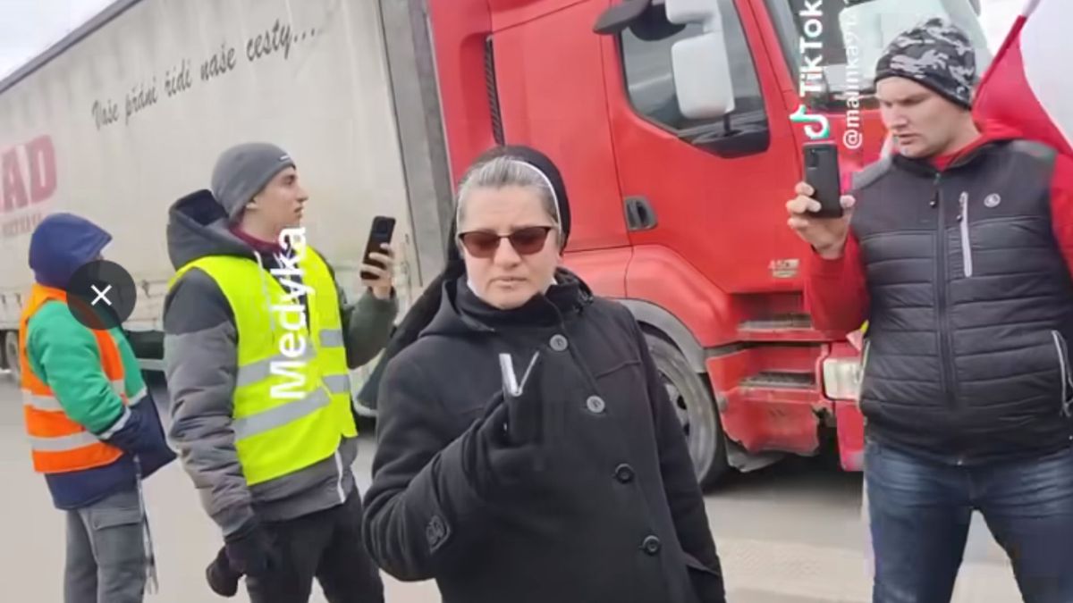 Польські протестувальники на кордоні звинуватили монахиню з Дрогобича в шахрайстві