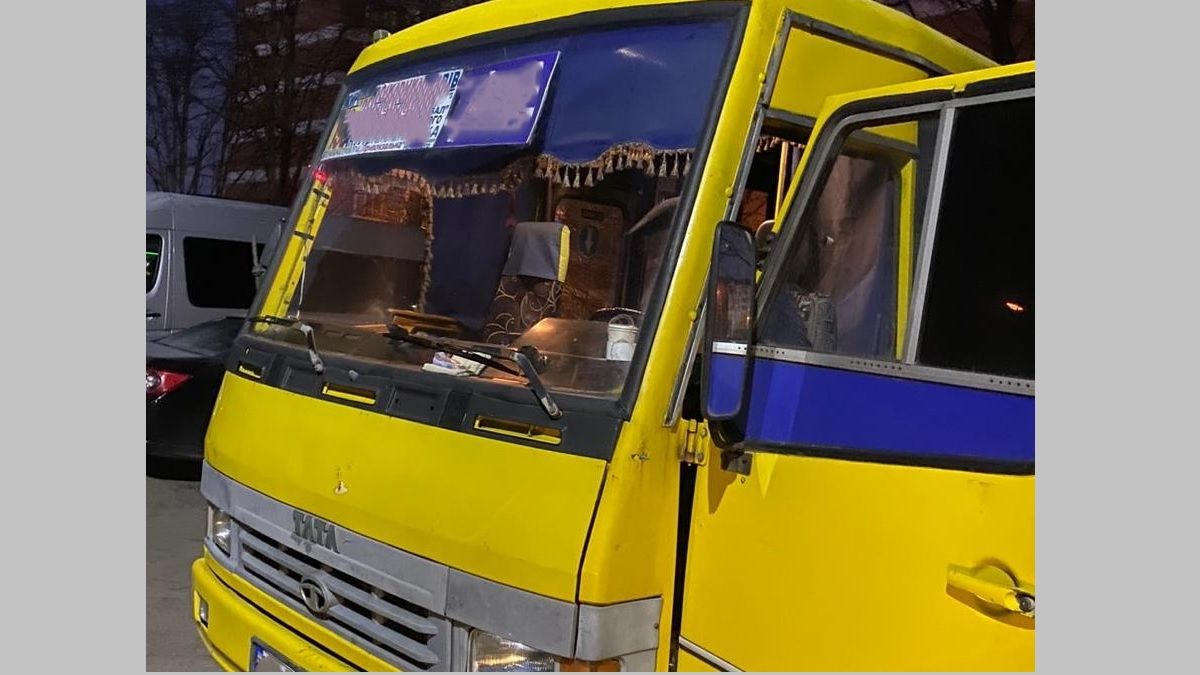 На Львівщині водій маршрутки на смерть збив 52-річну жінку і втік