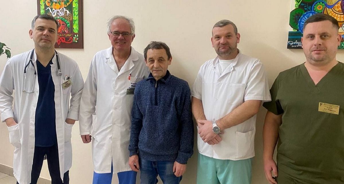 Онкологи видалили шлунок 61-річному мешканцю Прикарпаття, щоб врятувати його від раку