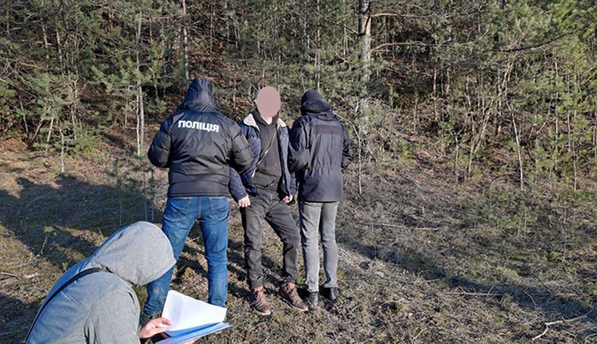 На Тернопільщині лісничий вимагав 90 тис. грн хабара за продаж деревини поза обліком