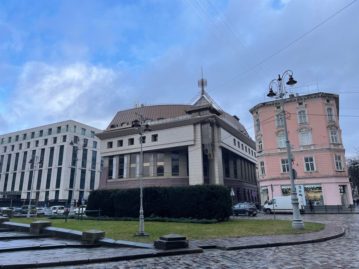 Львівська міськрада відсудила у власників «будинку-унітазу» понад 175 тис. грн боргу