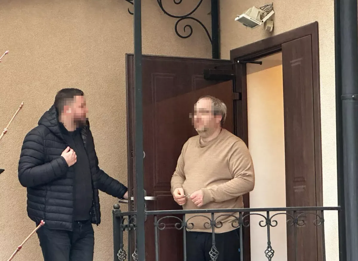 У Києві затримали блогера з «пулу Медведчука», який поширював фейки про війну