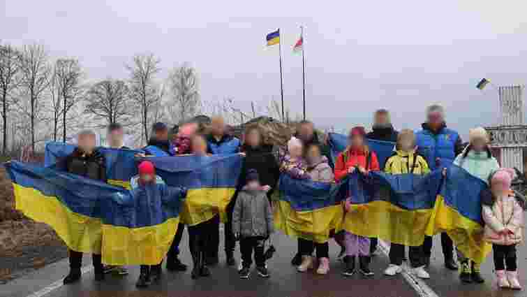 Україна повернула з окупованих територій та Росії ще 11 дітей 
