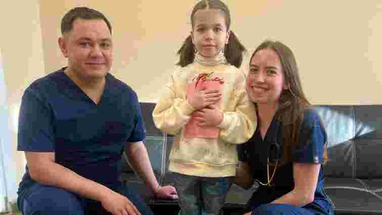 Львівські лікарі вчасно попередили розвиток у 7-річної дівчинки важкої онкопатології 