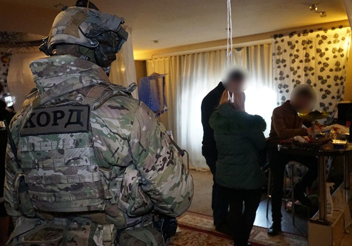 Раніше судимий тернополянин погрожуючи зброєю вимагав у підприємців гроші