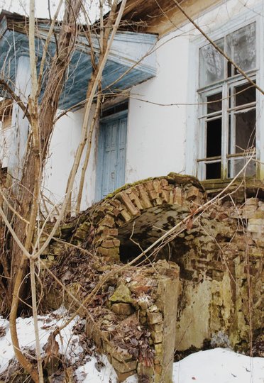 Пивниця біля бічного входу (фото «Спадщина.UA»)