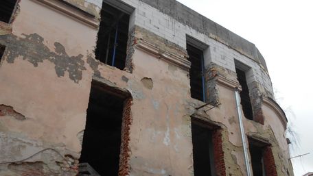 На території колишнього лакофарбного заводу у Львові виявили самобуд