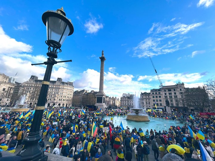 фото Alex Kokcharov