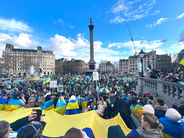 фото Alex Kokcharov