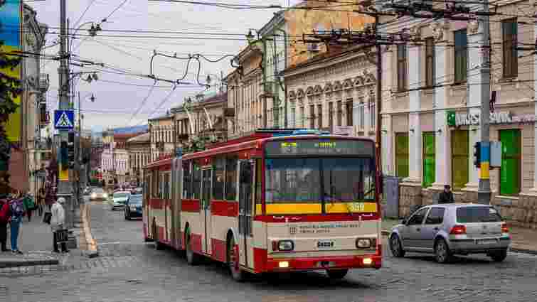«Чернівецьке тролейбусне управління» публікує на сайті фото безбілетників