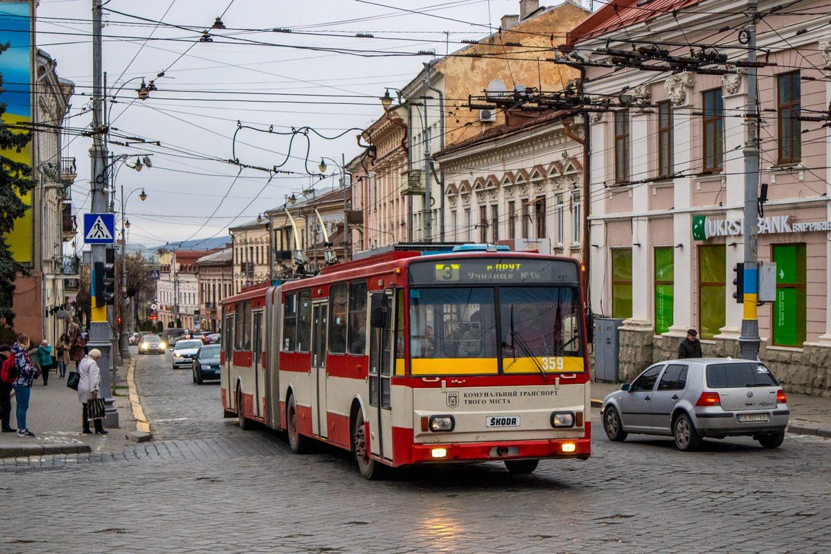 «Чернівецьке тролейбусне управління» публікує на сайті фото безбілетників