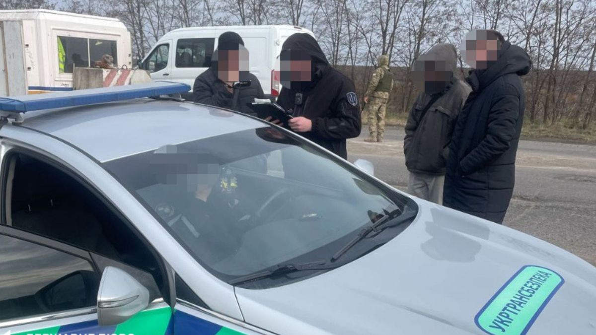 ДБР затримало на Миколаївщині керівника «Укртрансбезпеки», який вимагав гроші у перевізників