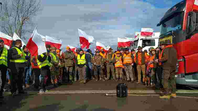 Львівська облрада закликала партнерські регіони Польщі вплинути на розблокування кордону