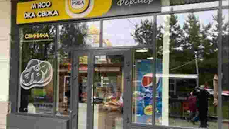 В Тернополі засудили продавчиню м'ясного магазину за систематичні крадіжки м'яса та ковбаси