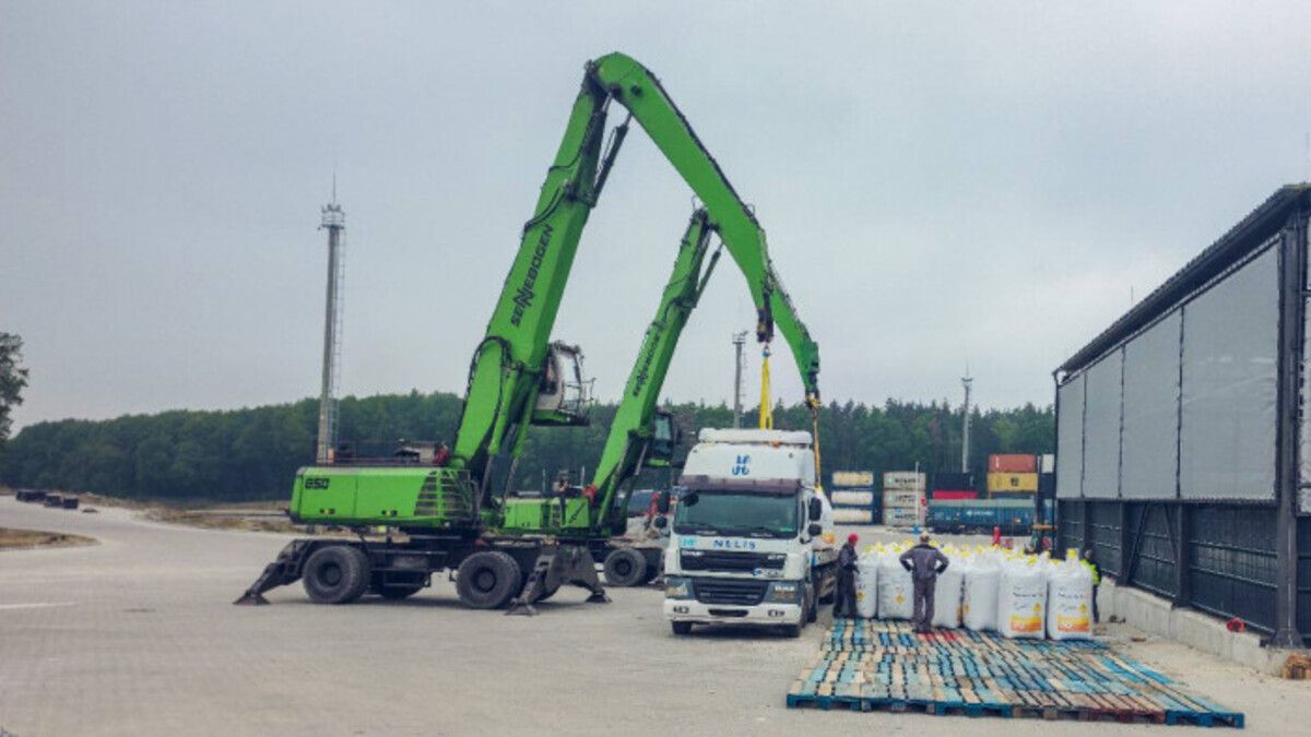 «Мостиський сухий порт» розпочав перевантаження мінеральних добрив