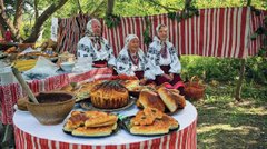 Кухня Поділля: лежні, урванці та борщ на вишні