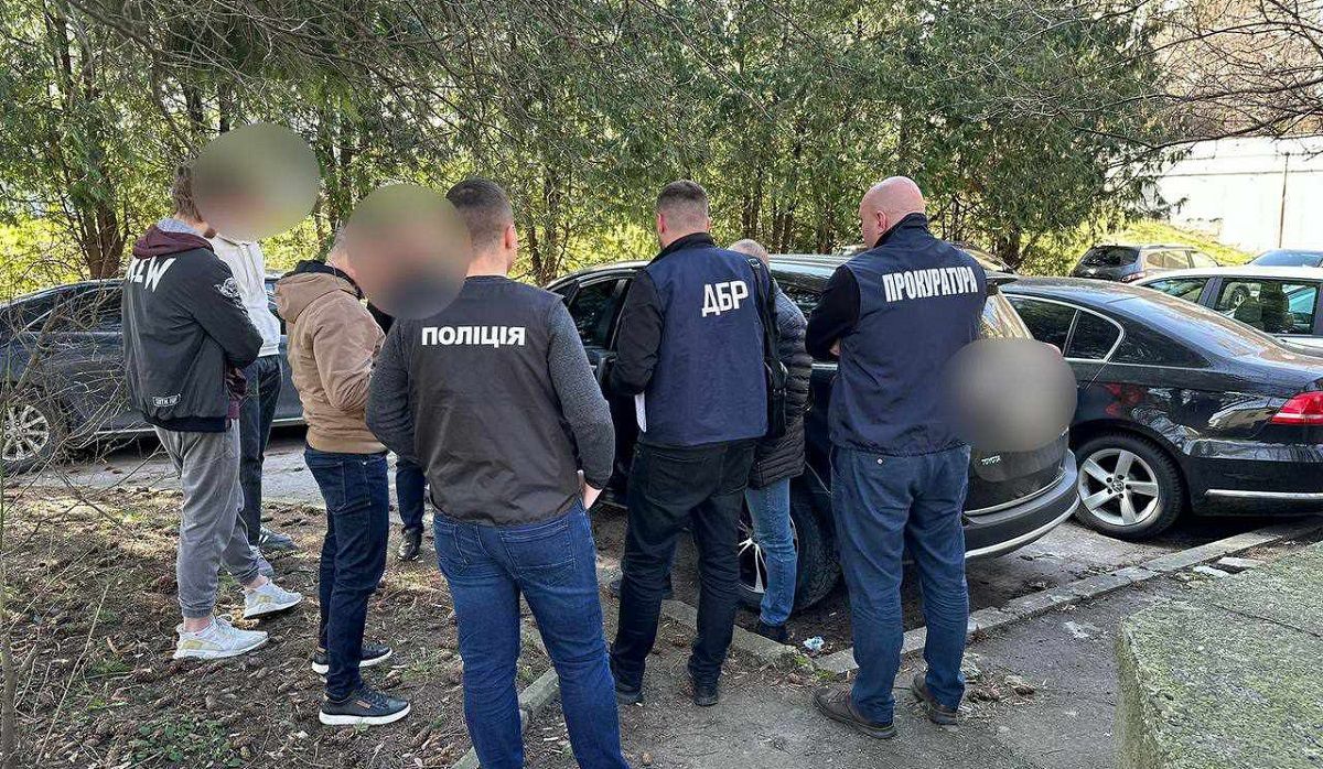 На хабарі у Львові затримали начальника відділу Західного управління Держпраці