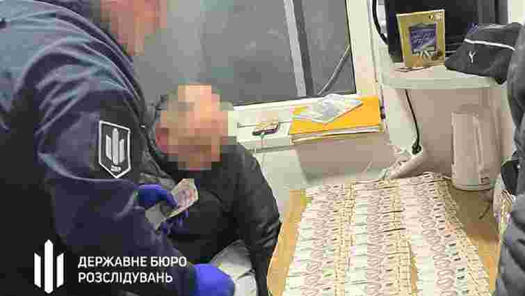 На Вінниччині інспектор «Укртрансбезпеки» отримав підозру за вимагання хабарів у підприємців