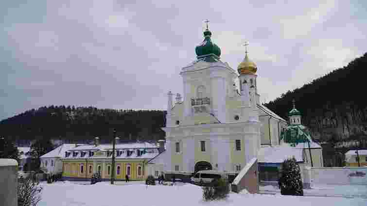 Священик УПЦ МП незаконно збудував будинок на території собору в Кременці 