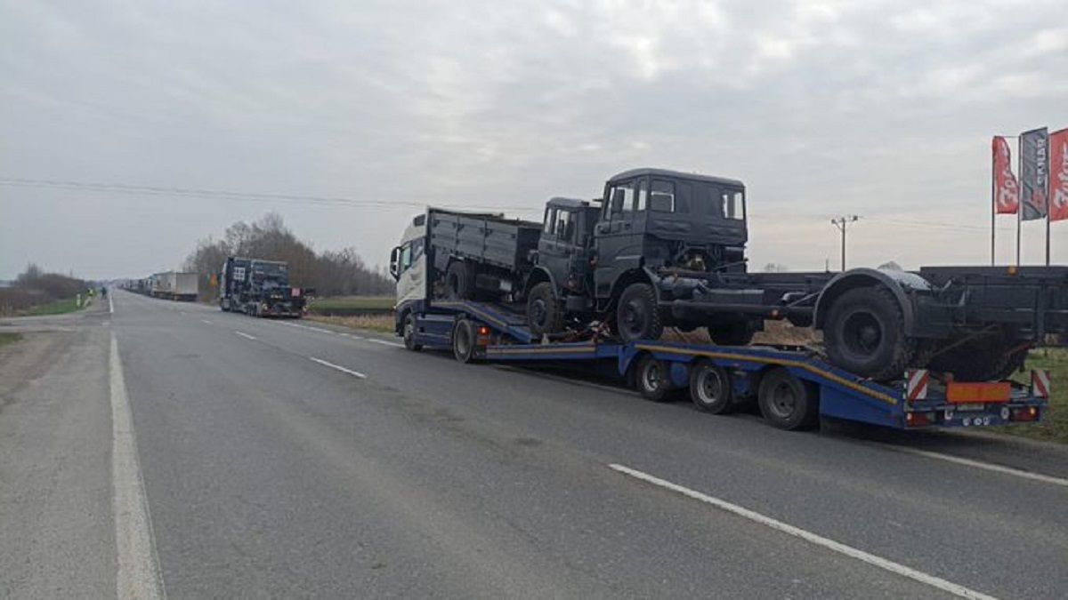 Польські фермери вдруге заблокували на кордоні вантажівки для ЗСУ