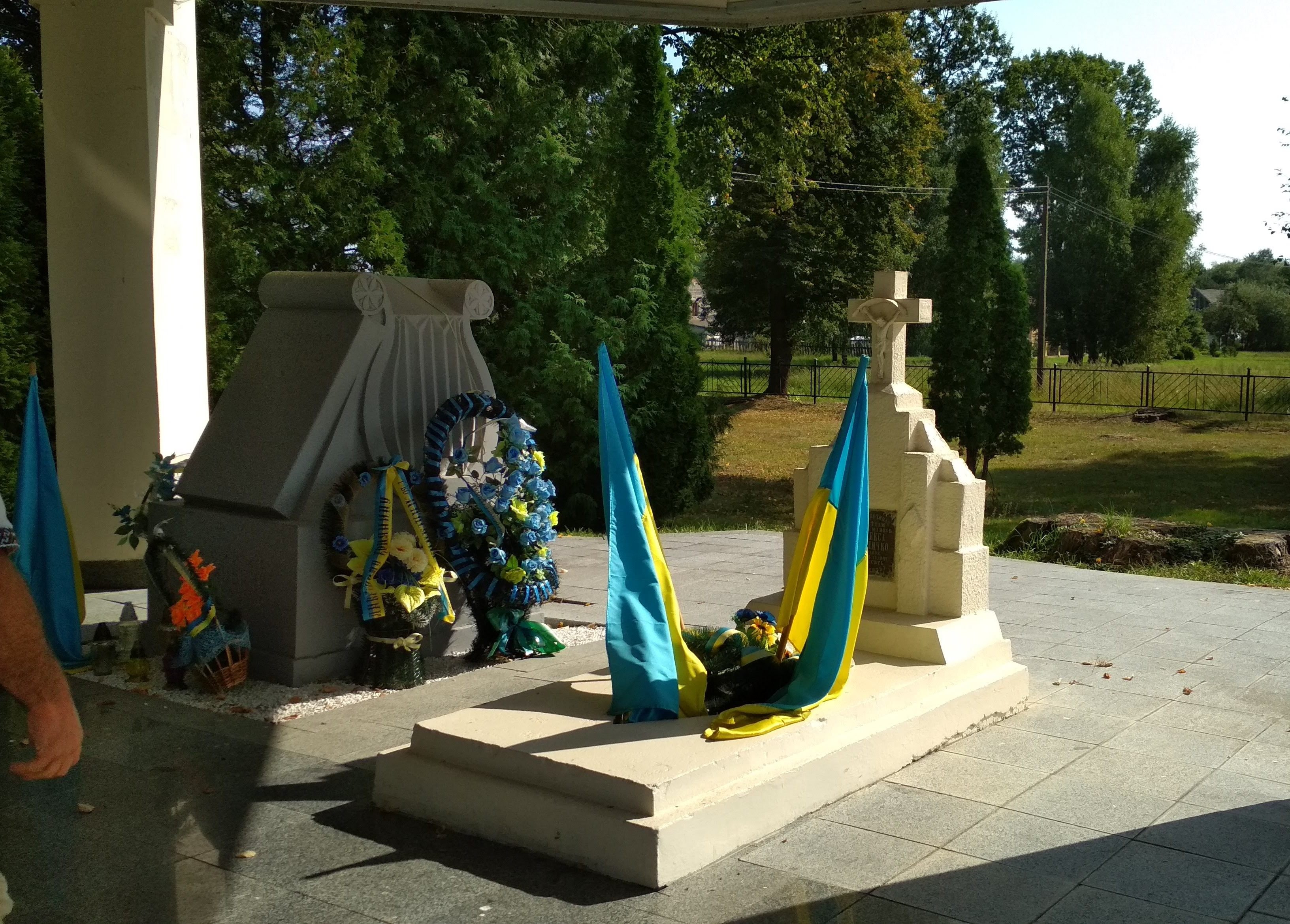 Могила Михайла Вербицького у Млинах (фото ZAXID.NET)