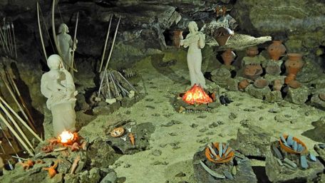 У гості до трипільців: що можна побачити у печері Вертеба