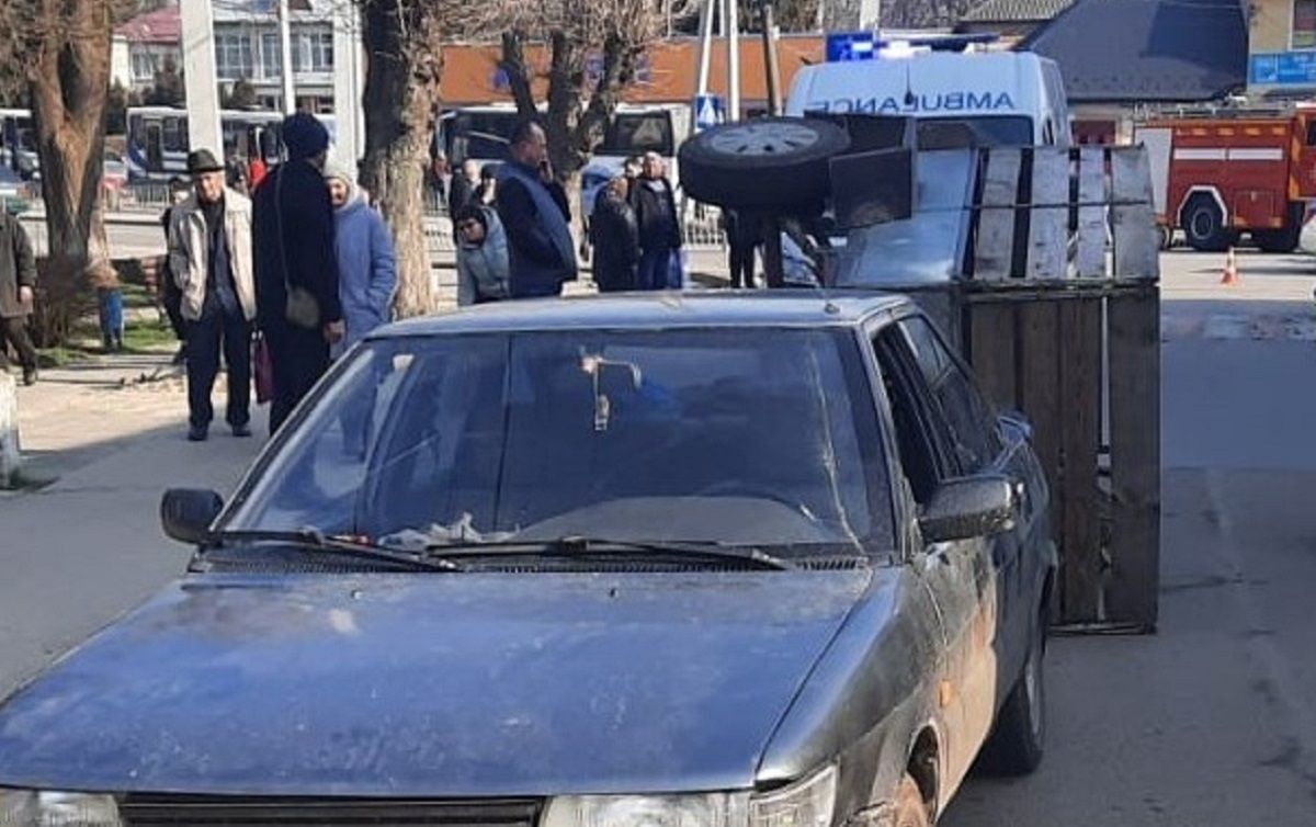 Під час перевезення дров на Львівщині загинув 17-річний юнак