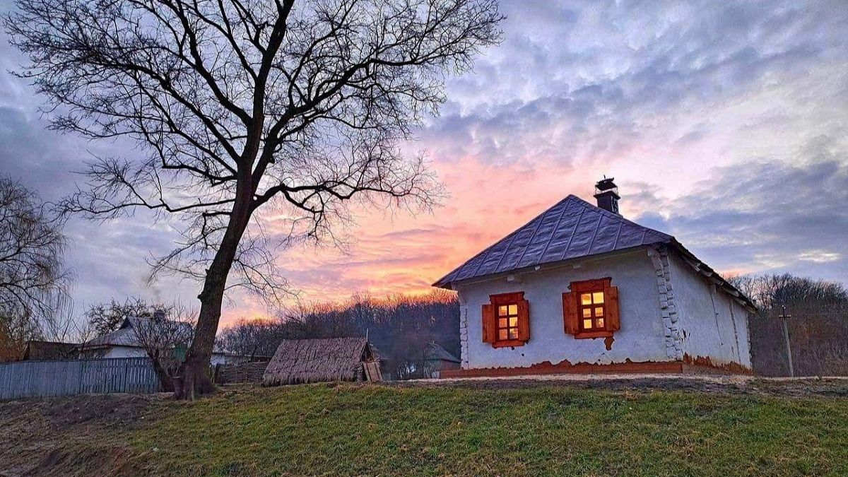 Глина, солома і сільська толока: як будували хати на Слобожанщині