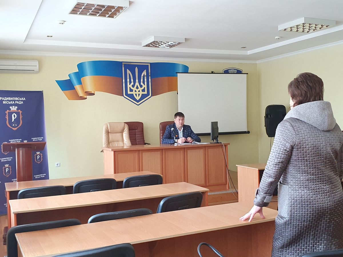 Жительку Рівненщини оштрафували за продаж алкоголю школяру