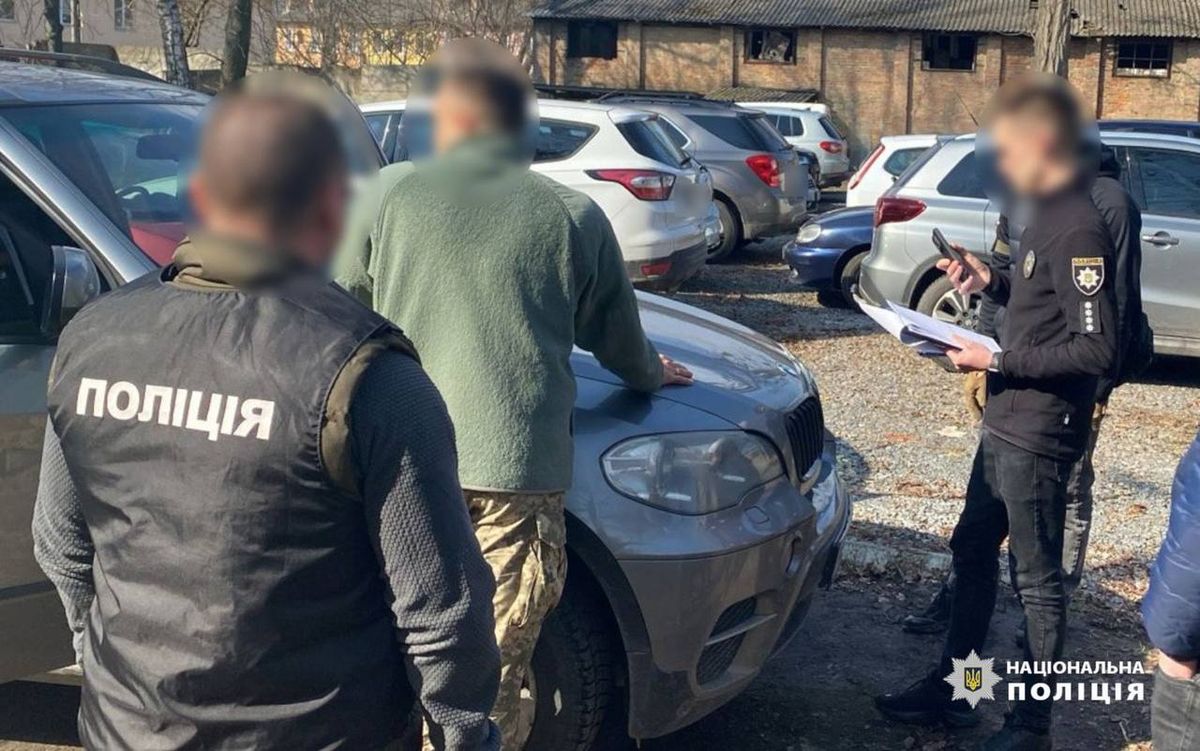 На Рівненщині працівник ВЛК та колишній військком вимагали хабарі у поранених